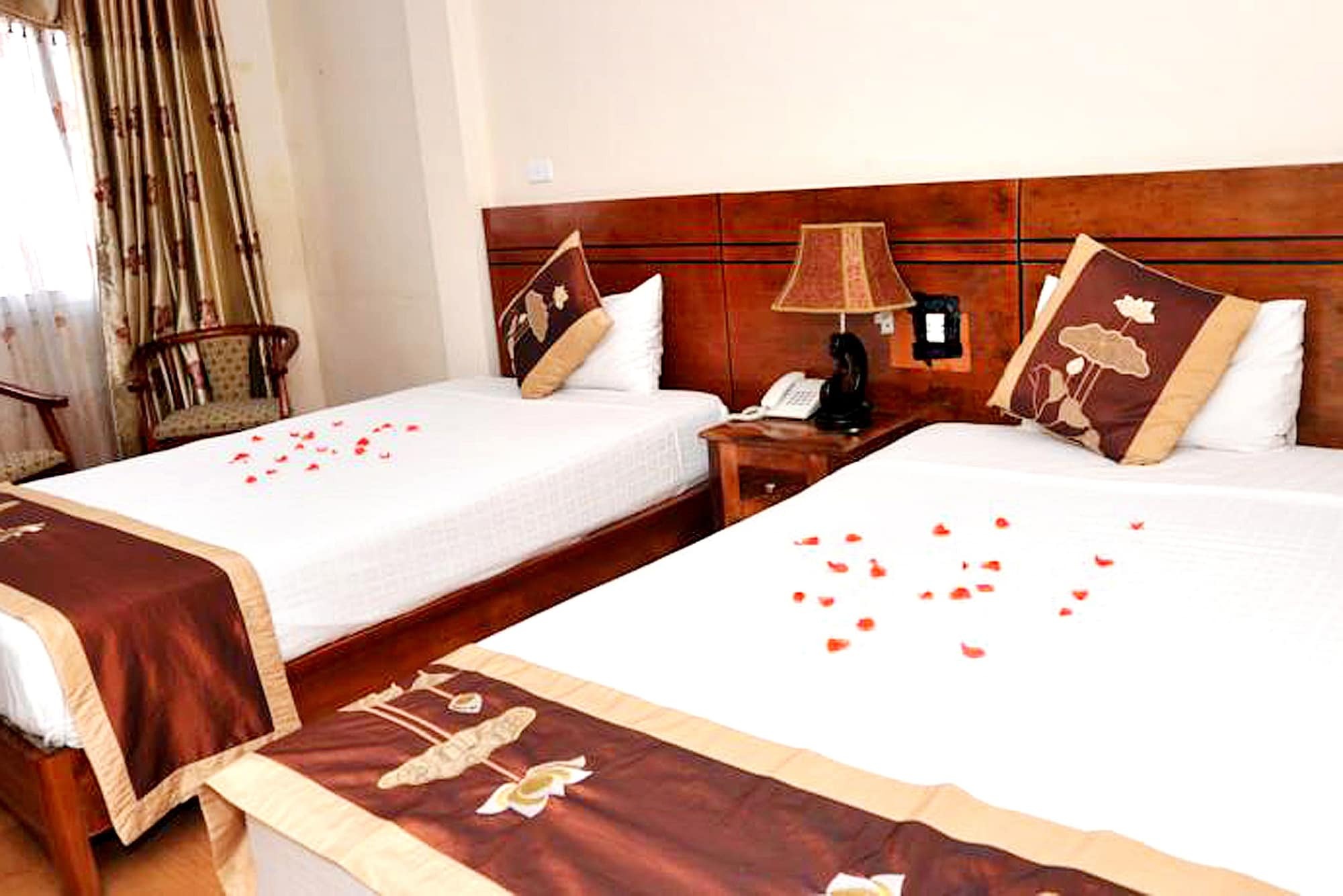 Sunflower Hotel & Travel ฮานอย ภายนอก รูปภาพ